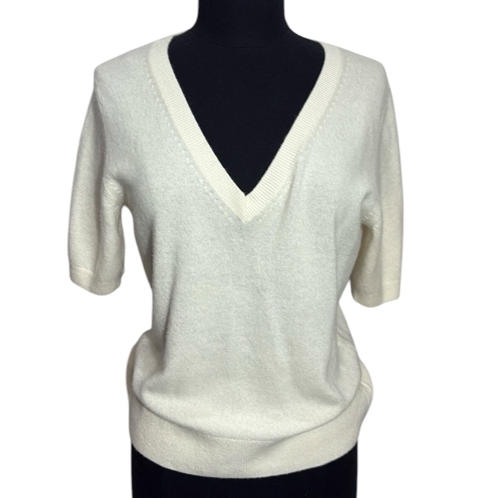 White + Warren Ivory Cashmere Sweater V Neck Short Sleeves Top